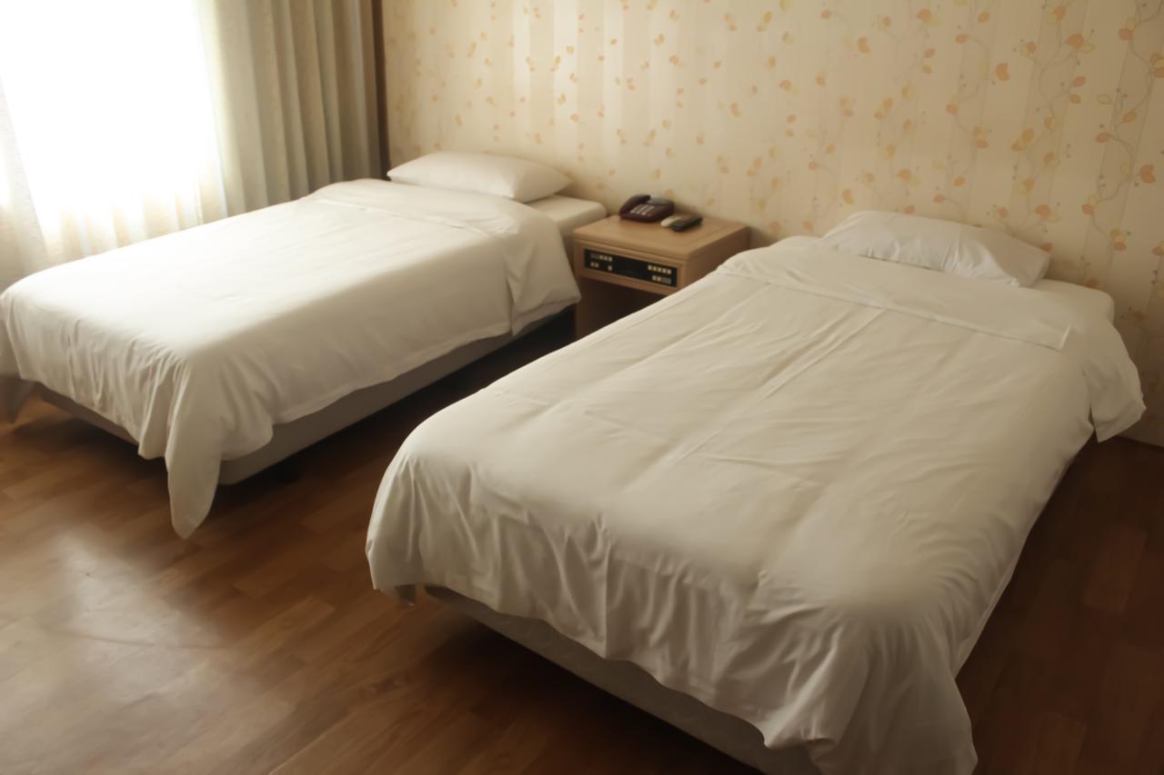 Emerald Hotel Чеджудо Экстерьер фото