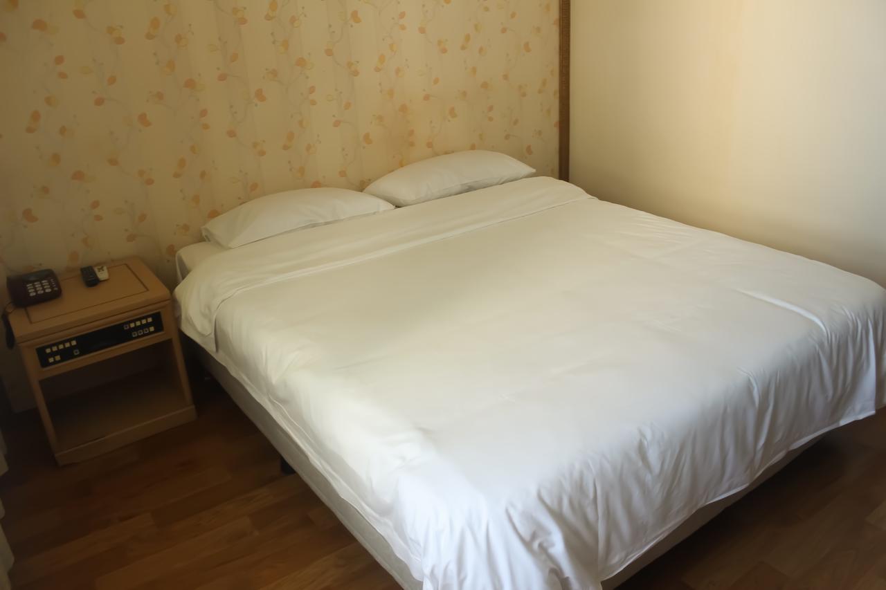 Emerald Hotel Чеджудо Экстерьер фото