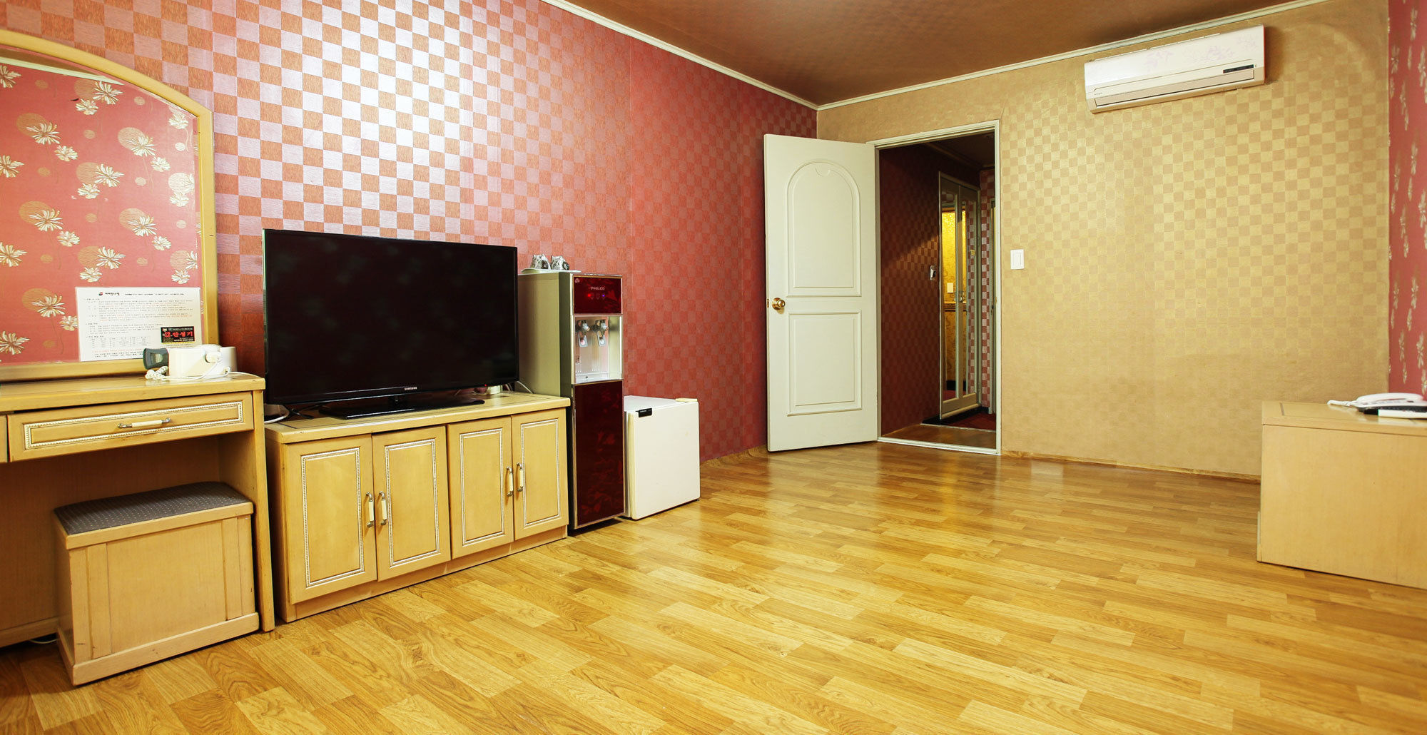 Emerald Hotel Чеджудо Экстерьер фото